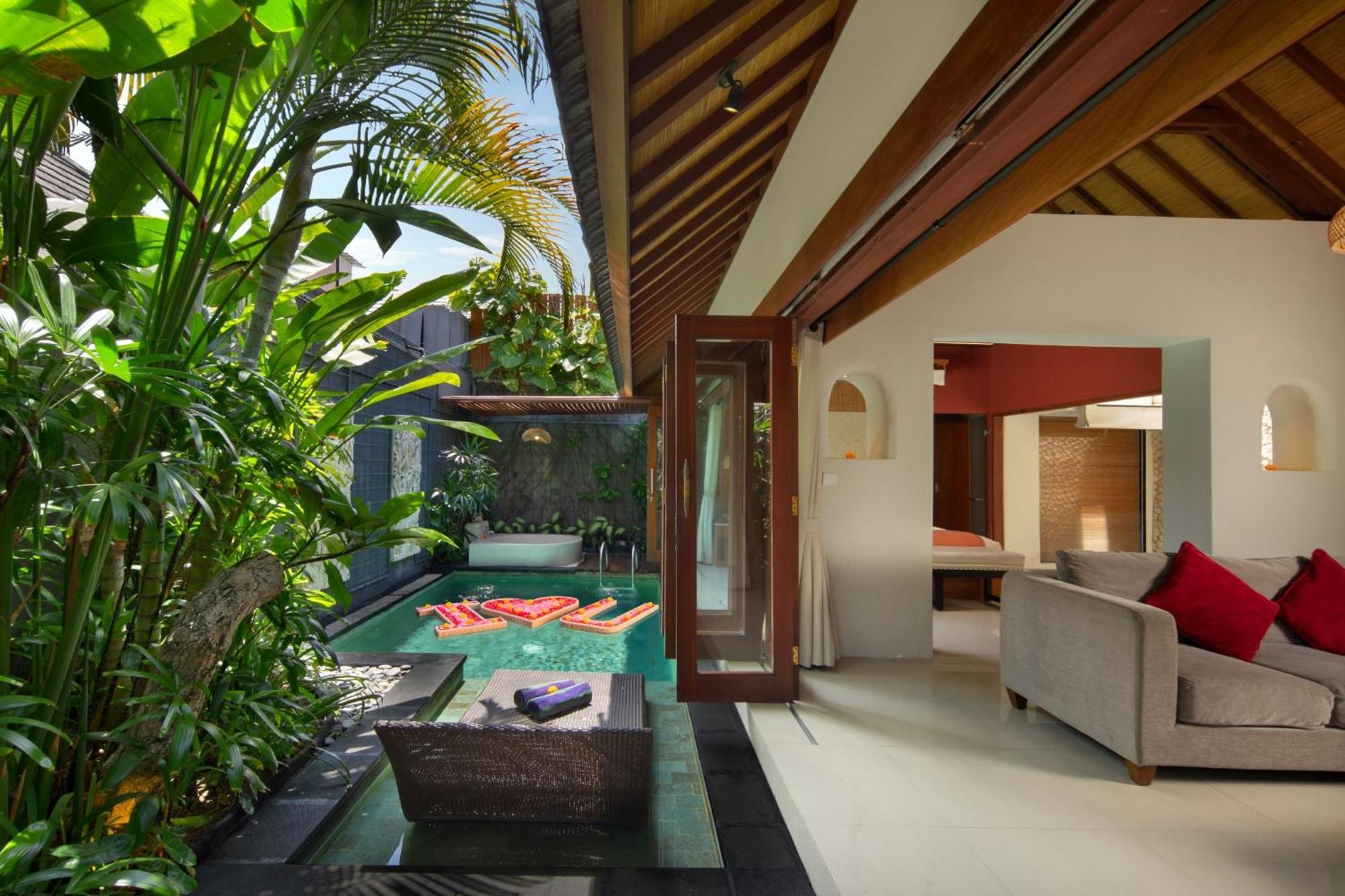 Seminyak Sanctuary Villa By Ini Vie Hospitality Легиан Екстериор снимка